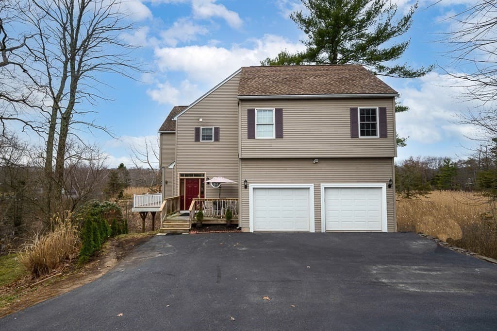 12 Cedar Dr, Webster MA 01570