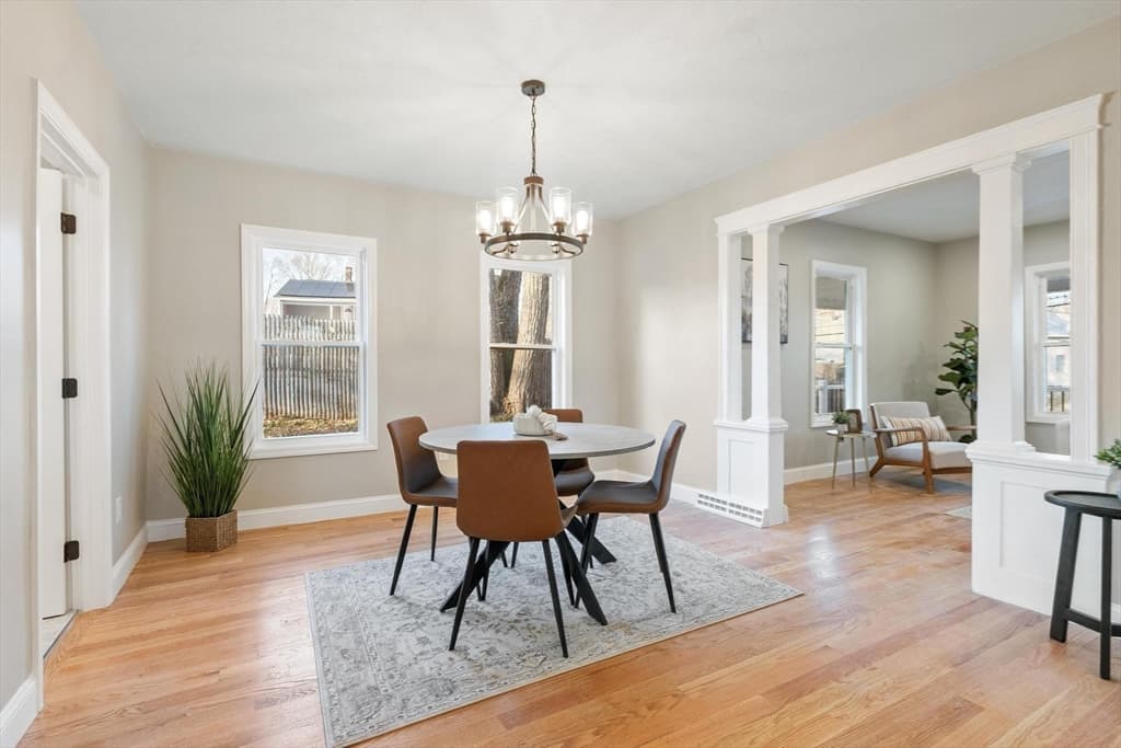 Single Family Residence at 328 Oxford St N, Auburn MA 01501, photo 14 of 28
