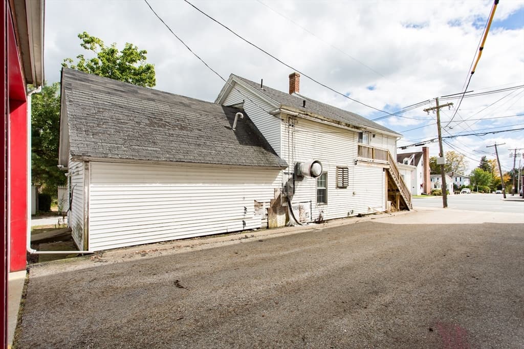 Multi Family at 4 E Main St, West Brookfield MA 01585, photo 15 of 31