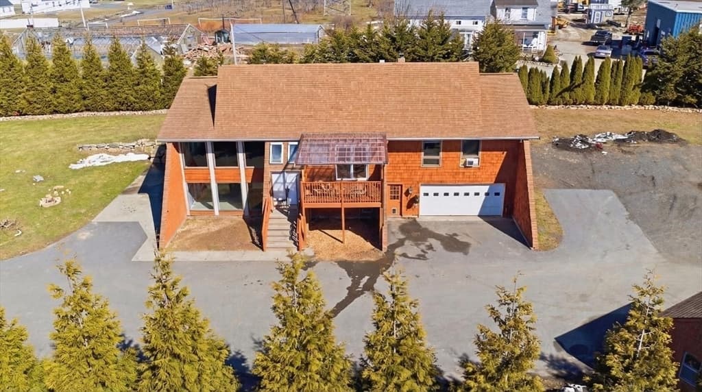 612 Drift Rd, Westport MA 02790