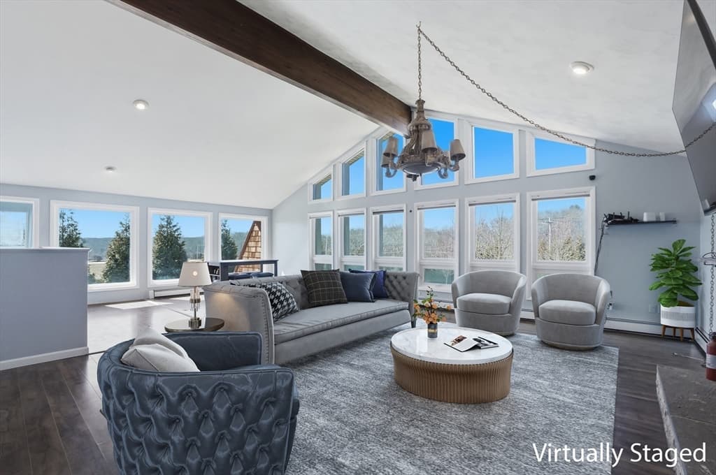 Single Family Residence at 612 Drift Rd, Westport MA 02790, photo 5 of 26