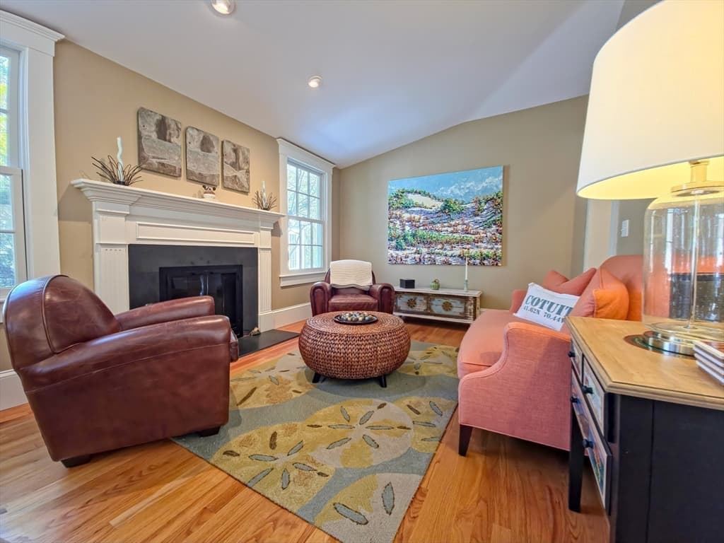 Single Family Residence at 552 Main St, Barnstable MA 02635, Barnstable, photo 5 of 42