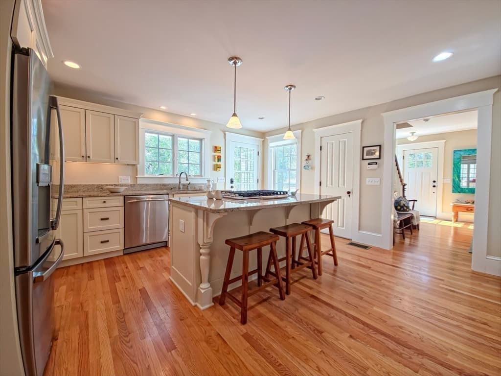 Single Family Residence at 552 Main St, Barnstable MA 02635, Barnstable, photo 9 of 42