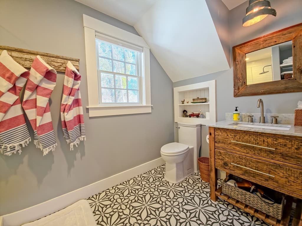 Single Family Residence at 552 Main St, Barnstable MA 02635, Barnstable, photo 34 of 42