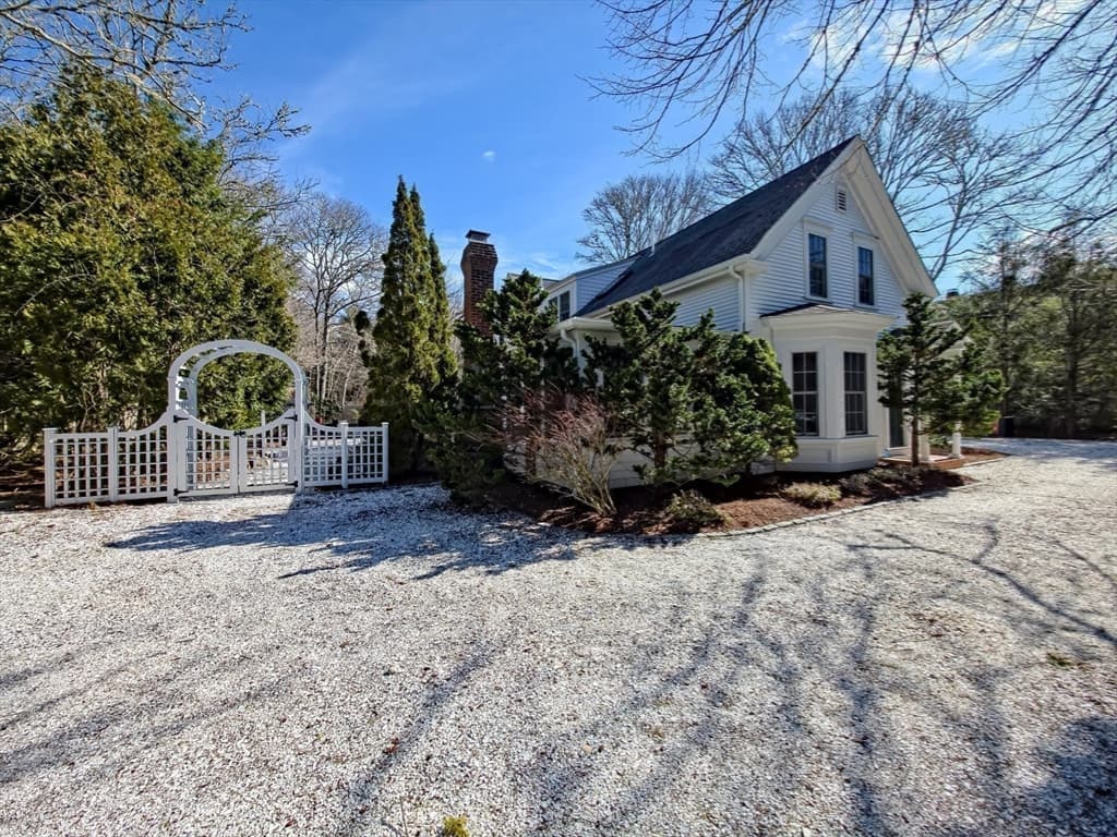 Single Family Residence at 552 Main St, Barnstable MA 02635, Barnstable, photo 4 of 42