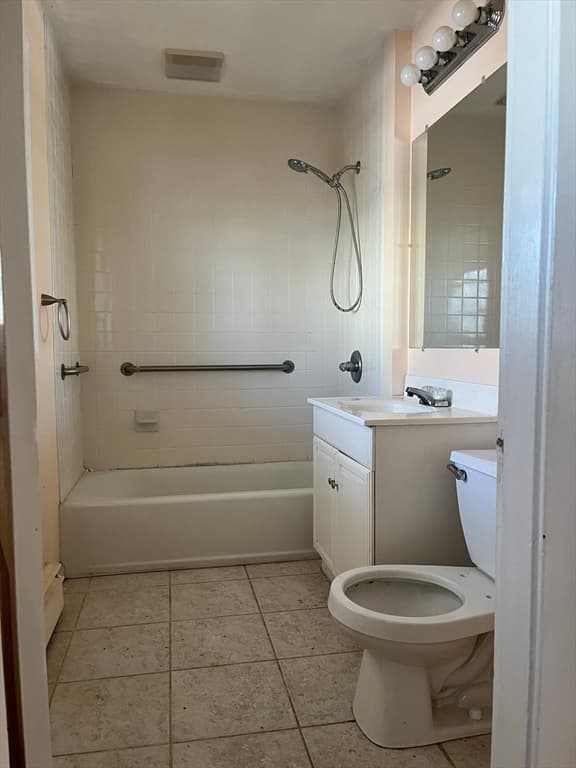 Single Family Residence at 10 George St, Shrewsbury MA 01545, photo 13 of 36