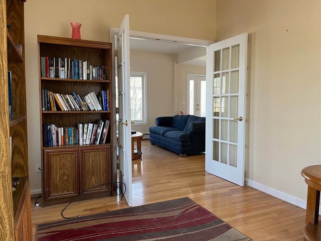 Single Family Residence at 10 George St, Shrewsbury MA 01545, photo 7 of 36