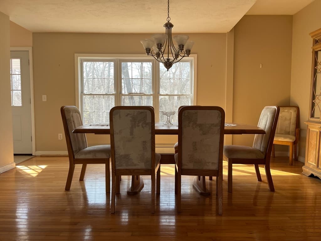 Single Family Residence at 10 George St, Shrewsbury MA 01545, photo 8 of 36