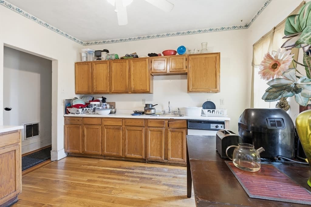 3 Family at 1023-A Blue Hill Ave, Boston MA 02124, photo 11 of 24