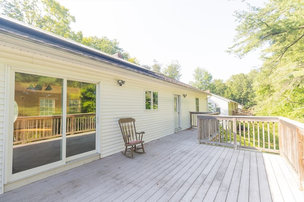 Single Family Residence at 126 Dyer St, Gardner MA 01440, photo 27 of 33