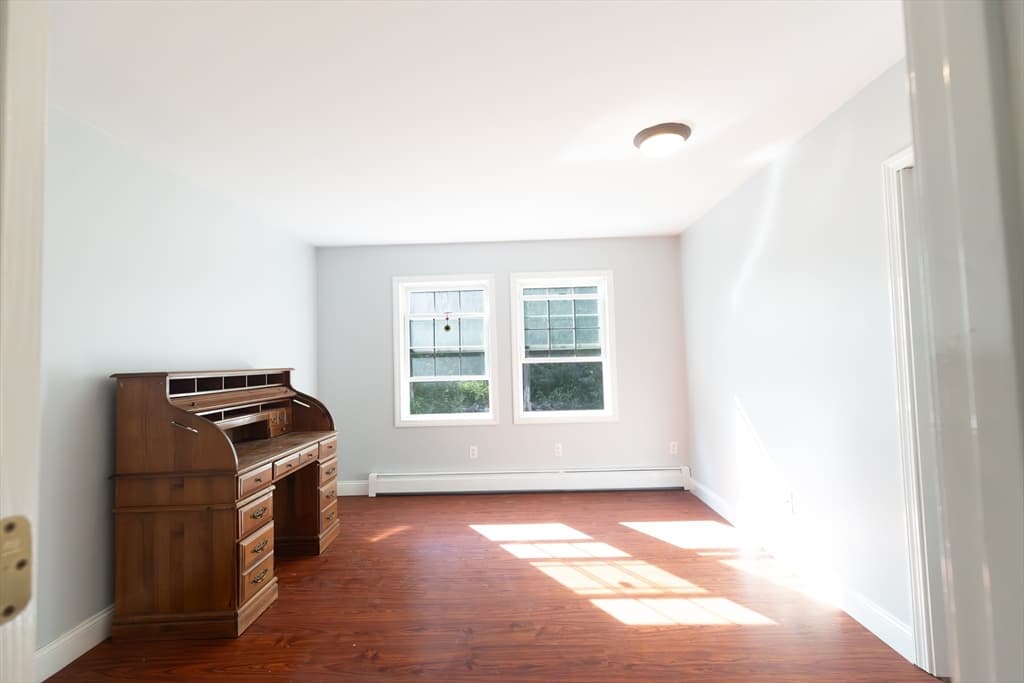 Single Family Residence at 126 Dyer St, Gardner MA 01440, photo 13 of 33