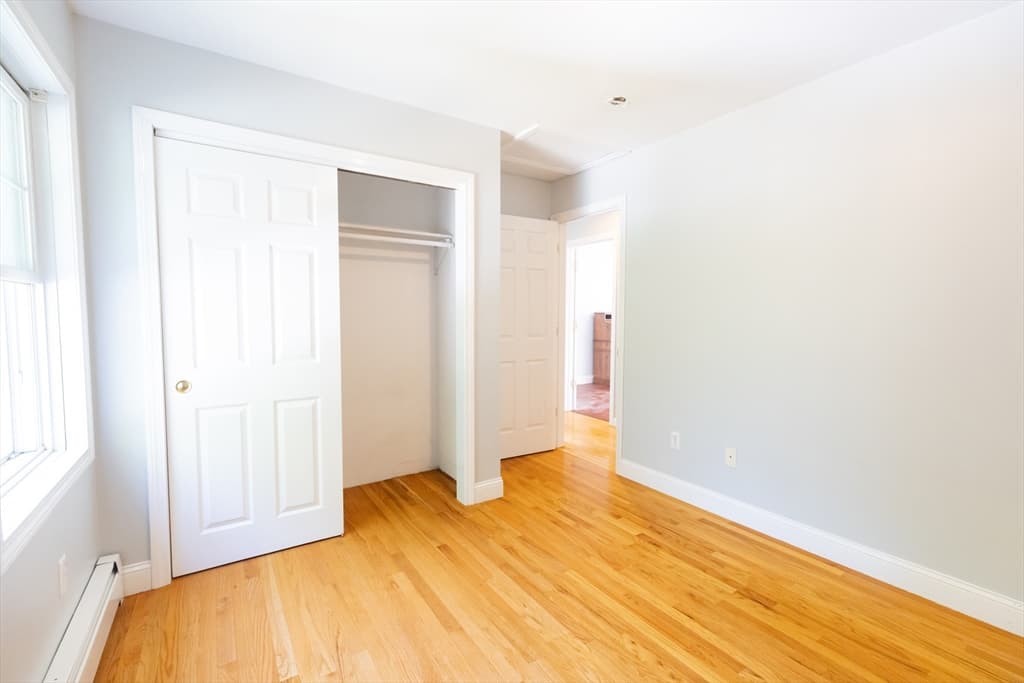 Single Family Residence at 126 Dyer St, Gardner MA 01440, photo 12 of 33