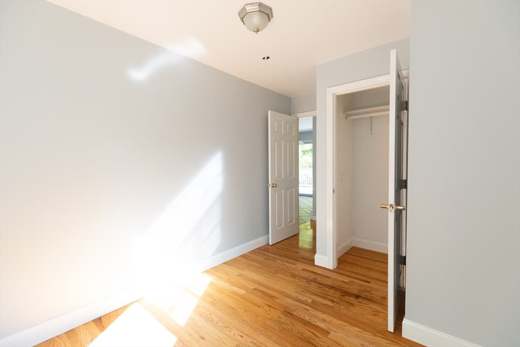 Single Family Residence at 126 Dyer St, Gardner MA 01440, photo 10 of 33