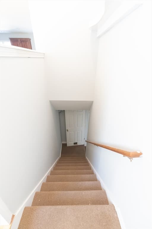 Single Family Residence at 126 Dyer St, Gardner MA 01440, photo 18 of 33