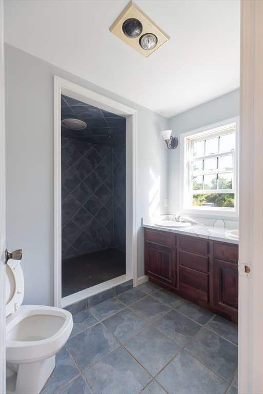 Single Family Residence at 126 Dyer St, Gardner MA 01440, photo 15 of 33