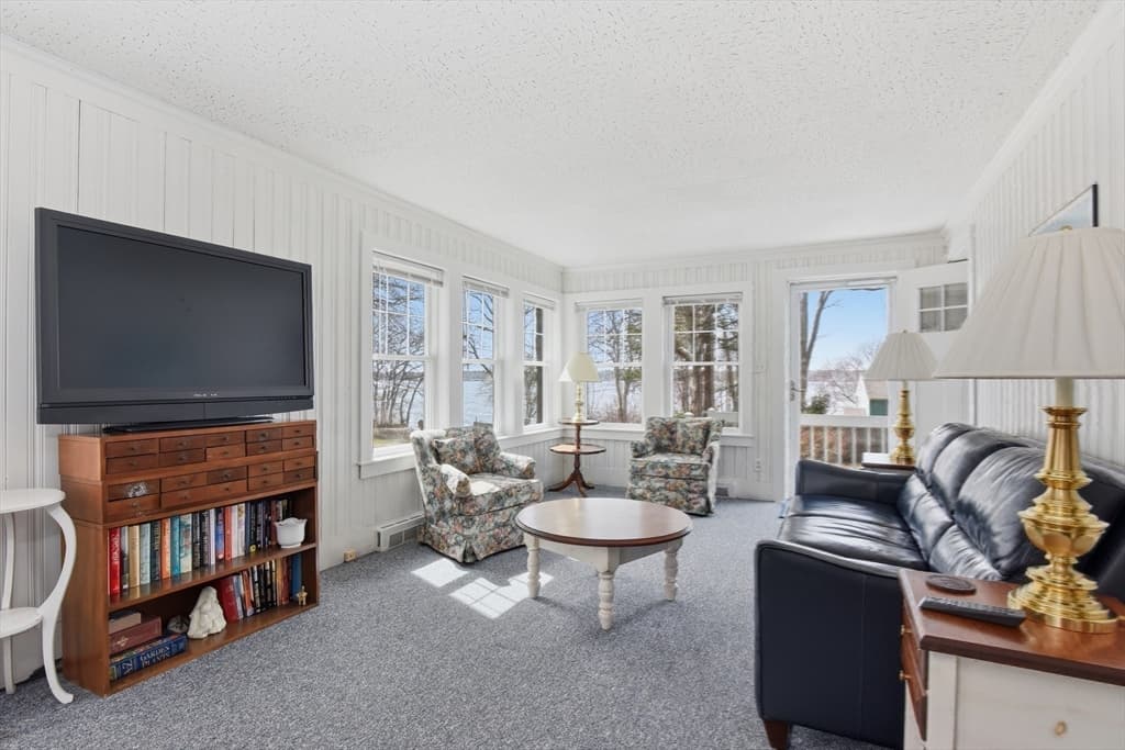 16 Norfolk St., Lakeville MA 02347 photo 3