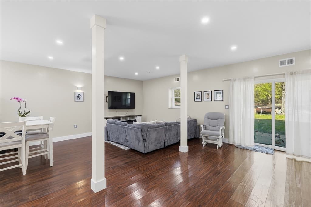 270 Brayton Rd, Tiverton RI 02878 photo 27