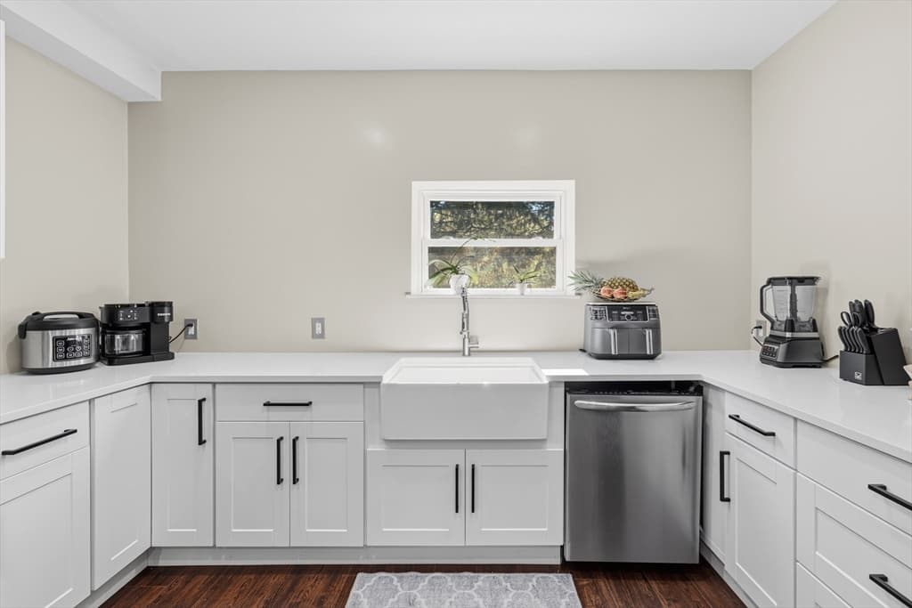 270 Brayton Rd, Tiverton RI 02878 photo 32