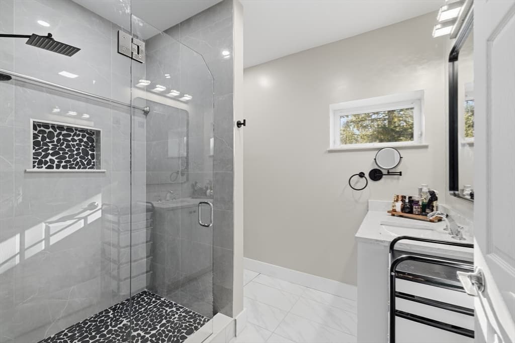 270 Brayton Rd, Tiverton RI 02878 photo 34