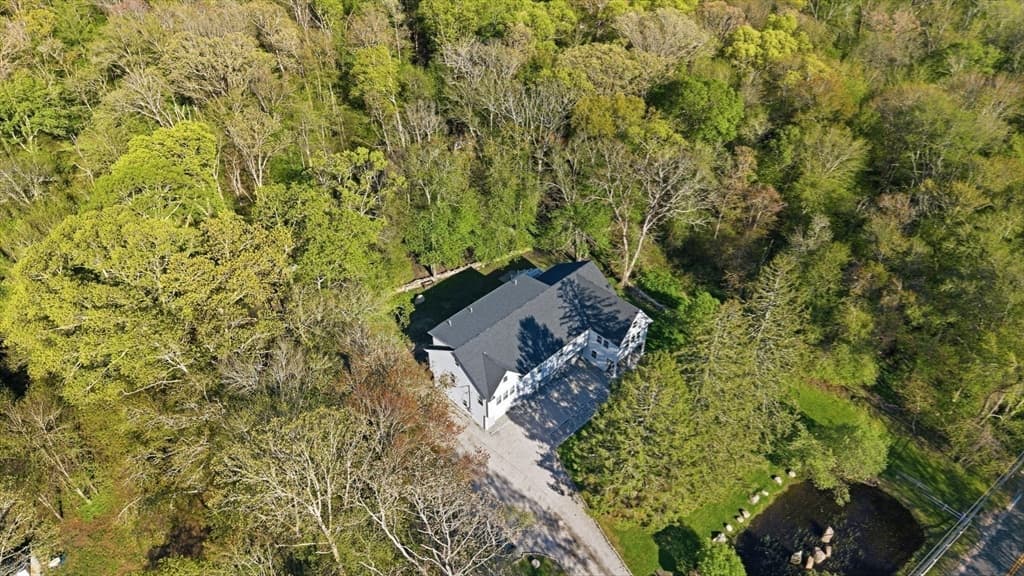 270 Brayton Rd, Tiverton RI 02878 photo 10