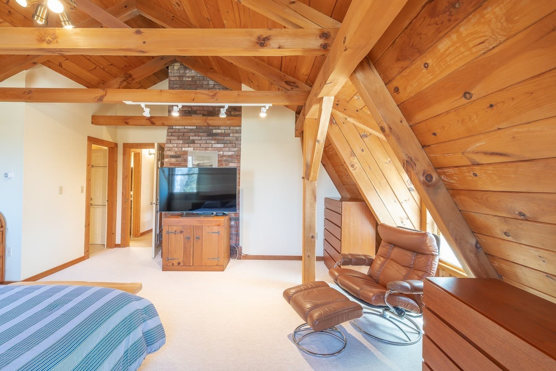 Single Family Residence at 537 W Falmouth Hwy, Falmouth MA 02540, Falmouth, photo 26 of 42