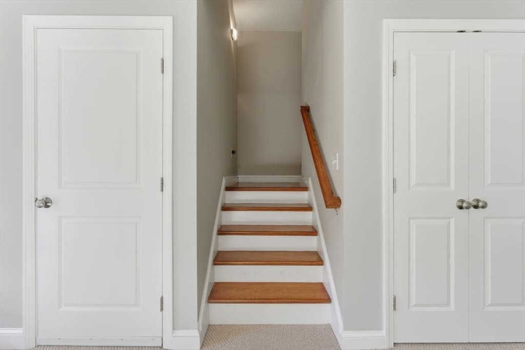 Condominium at 66 Compass Pt # 66, North Andover MA 01845, North Andover, photo 8 of 42