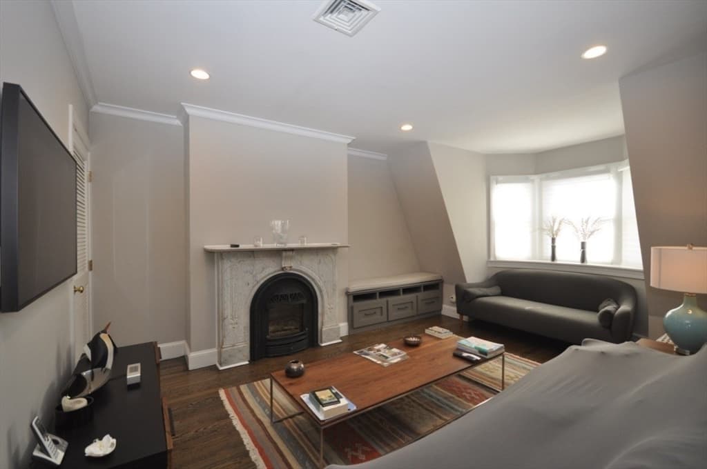 Condominium at 123 W Newton St # 2, Boston MA 02118, photo 5 of 28
