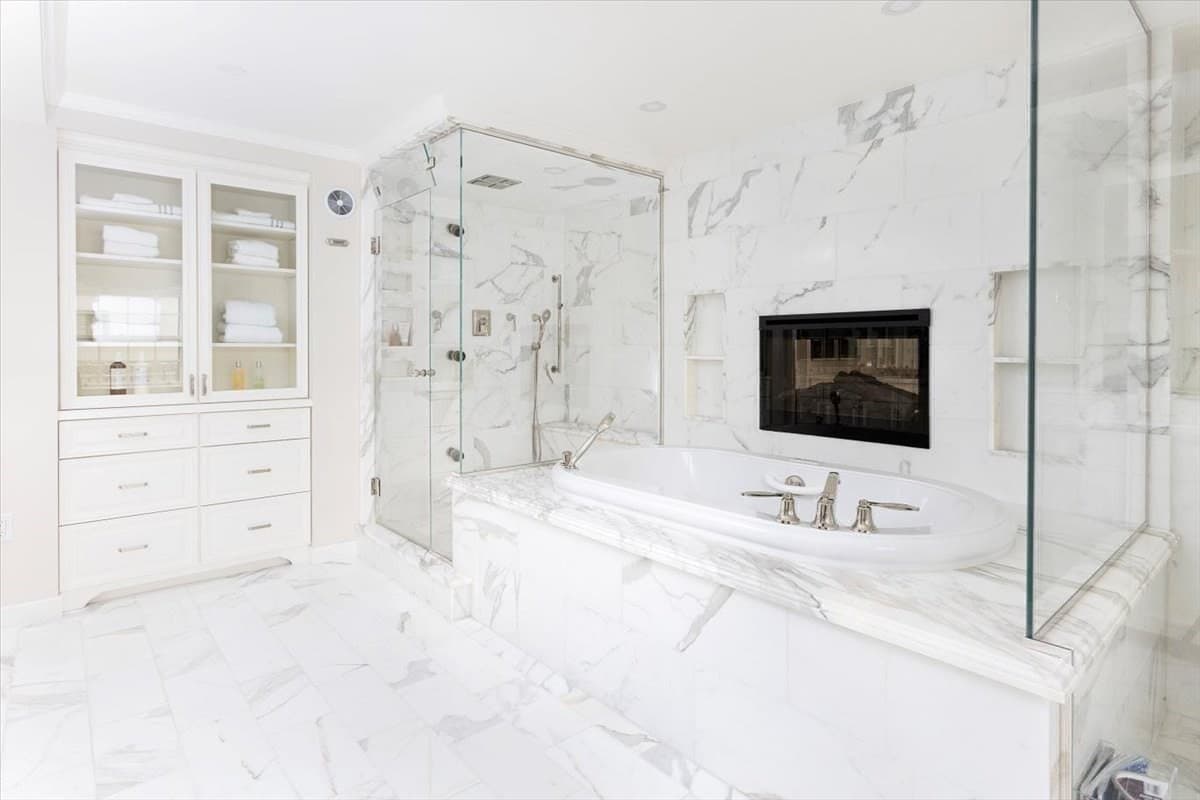 Condominium at 142 Chestnut St # 9, Boston MA 02108, photo 12 of 16