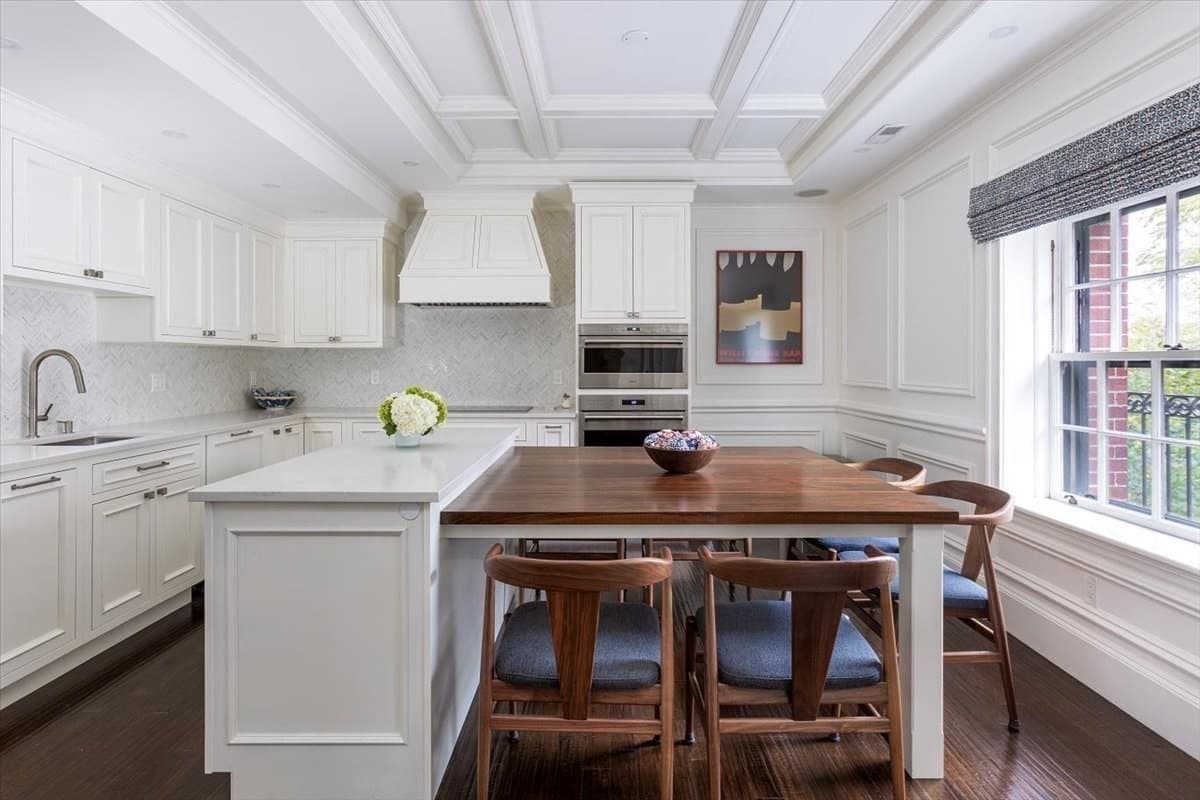Condominium at 142 Chestnut St # 9, Boston MA 02108, photo 4 of 16