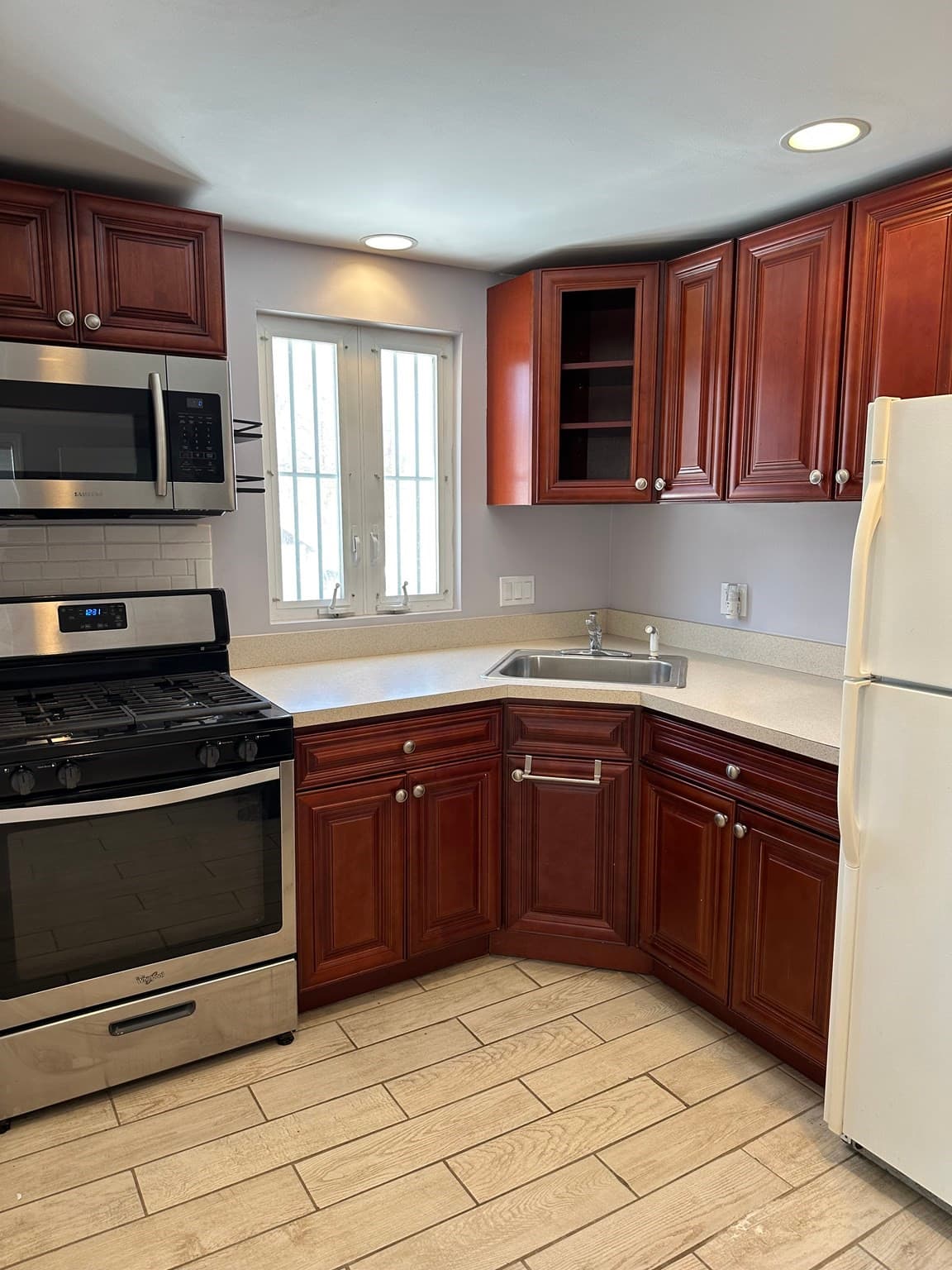 Multi Family at 33 Paragon Rd, Boston MA 02132, Boston, photo 5 of 8