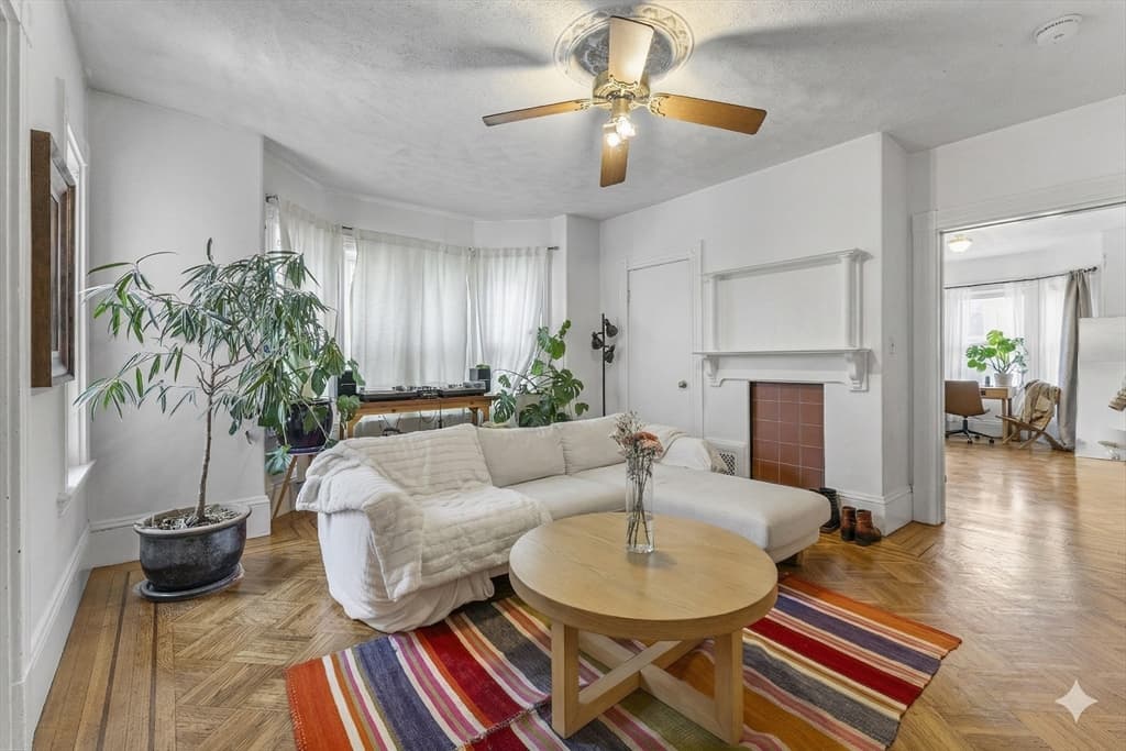 3 Family at 9 Dartmouth St, Somerville MA 02145, photo 12 of 39