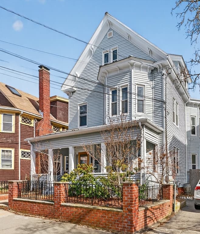 9 Dartmouth St, Somerville MA 02145