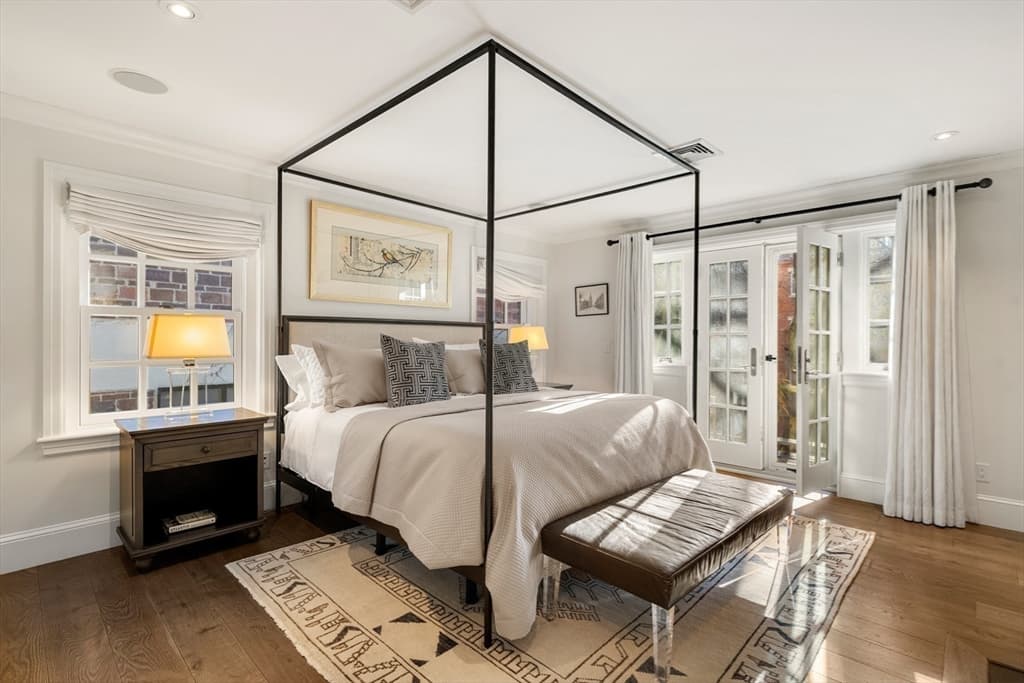 Single Family Residence at 6 West Hill Place, Boston MA 02114, photo 12 of 27