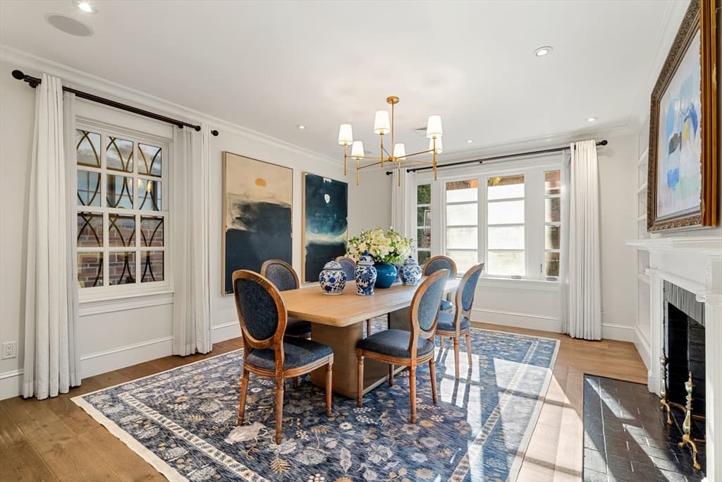 6 West Hill Place, Boston MA 02114