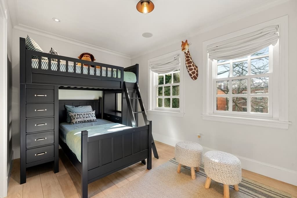Single Family Residence at 6 West Hill Place, Boston MA 02114, photo 15 of 27