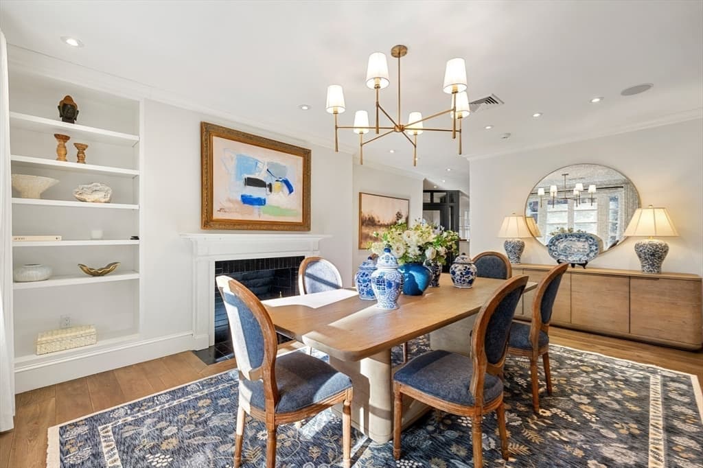 Single Family Residence at 6 West Hill Place, Boston MA 02114, photo 8 of 27