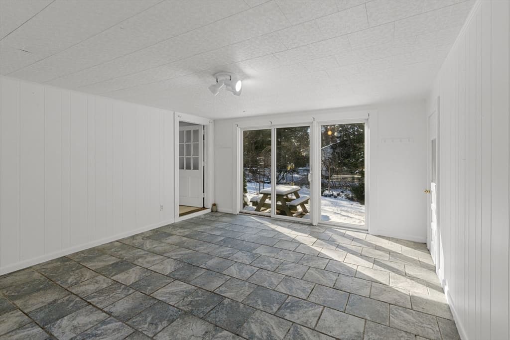 Single Family Residence at 351 Swift Ave, Barnstable MA 02655, photo 13 of 24