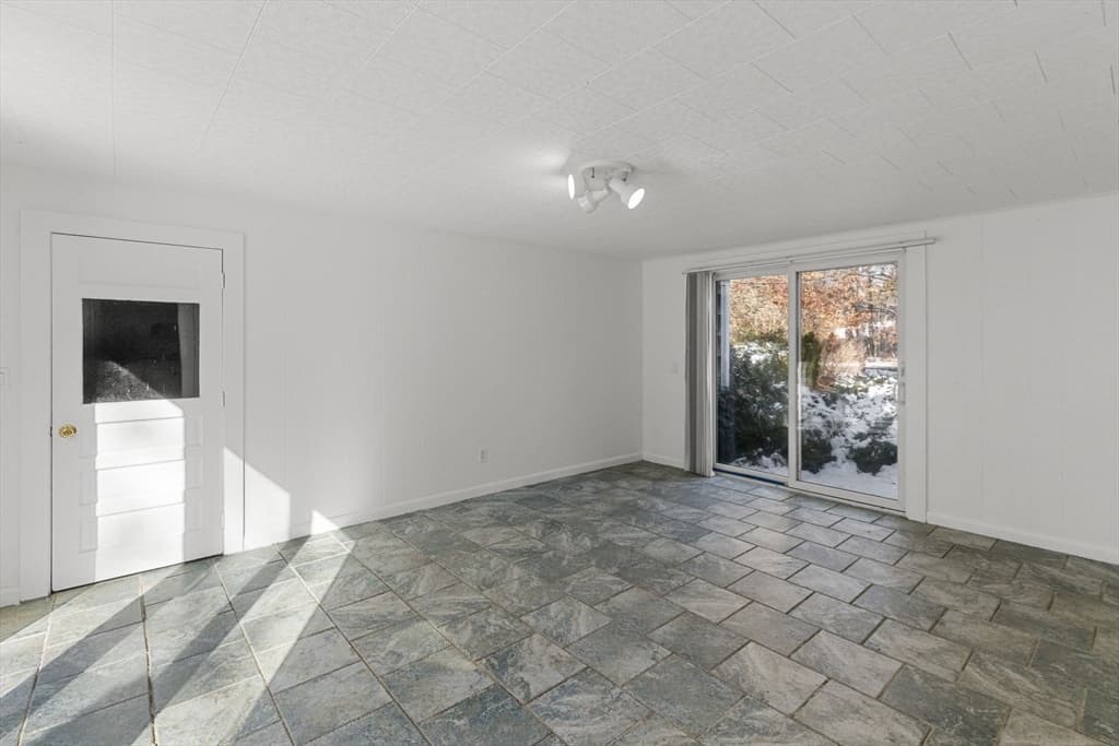 Single Family Residence at 351 Swift Ave, Barnstable MA 02655, photo 12 of 24