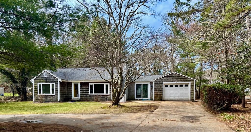 351 Swift Ave, Barnstable MA 02655