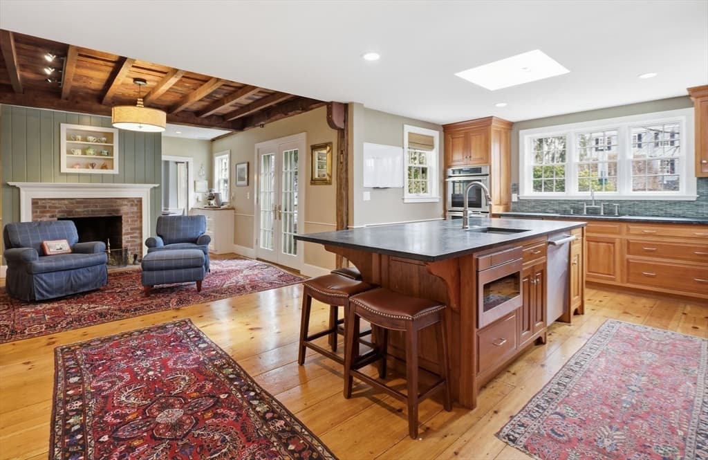 Single Family Residence at 49 Salem St, Andover MA 01810, photo 9 of 39