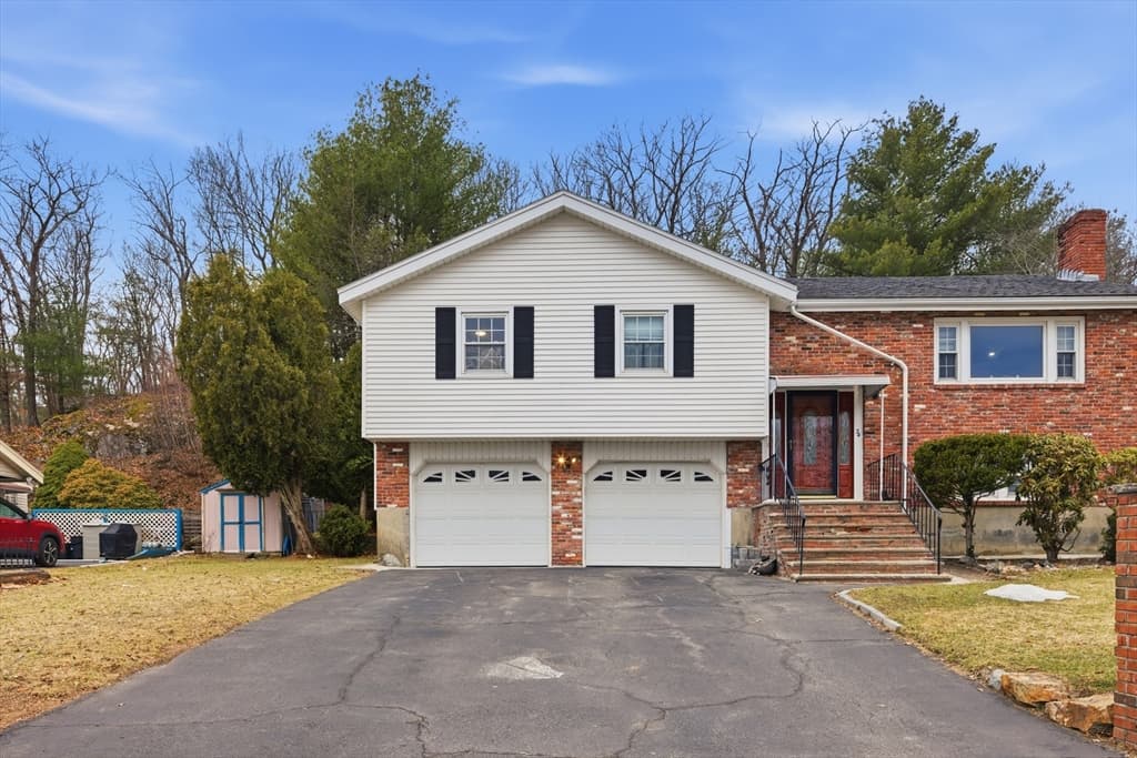 Single Family Residence at 24 Juniper Dr, Saugus MA 01906, photo 2 of 19