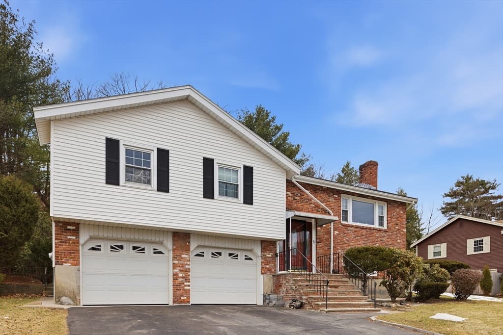 24 Juniper Dr, Saugus MA 01906