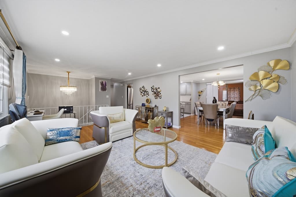 Single Family Residence at 24 Juniper Dr, Saugus MA 01906, photo 9 of 19