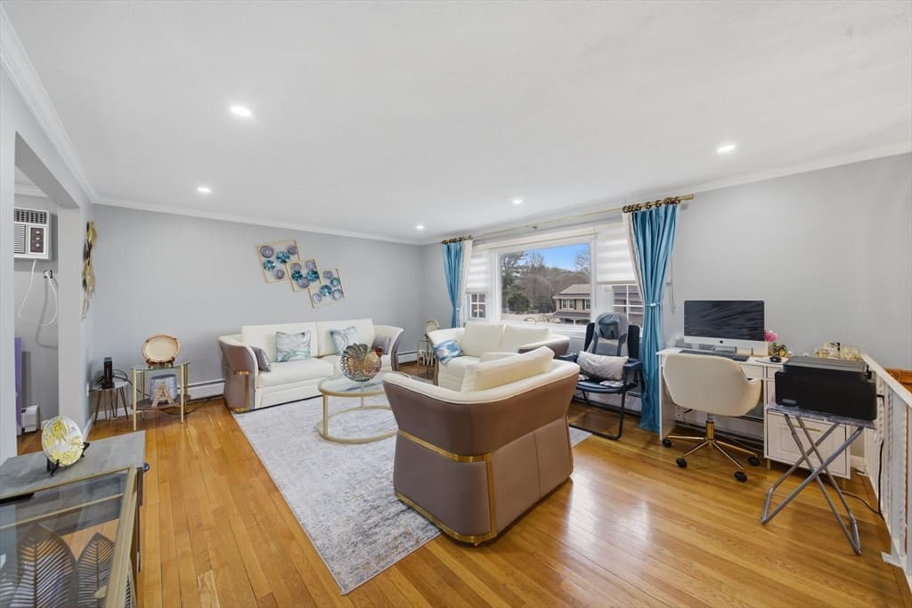 Single Family Residence at 24 Juniper Dr, Saugus MA 01906, photo 10 of 19
