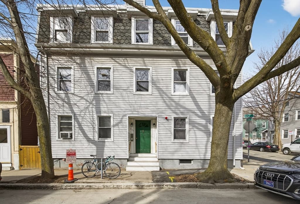 Condominium at 241 Hurley St # 1, Cambridge MA 02141, Cambridge, photo 2 of 15