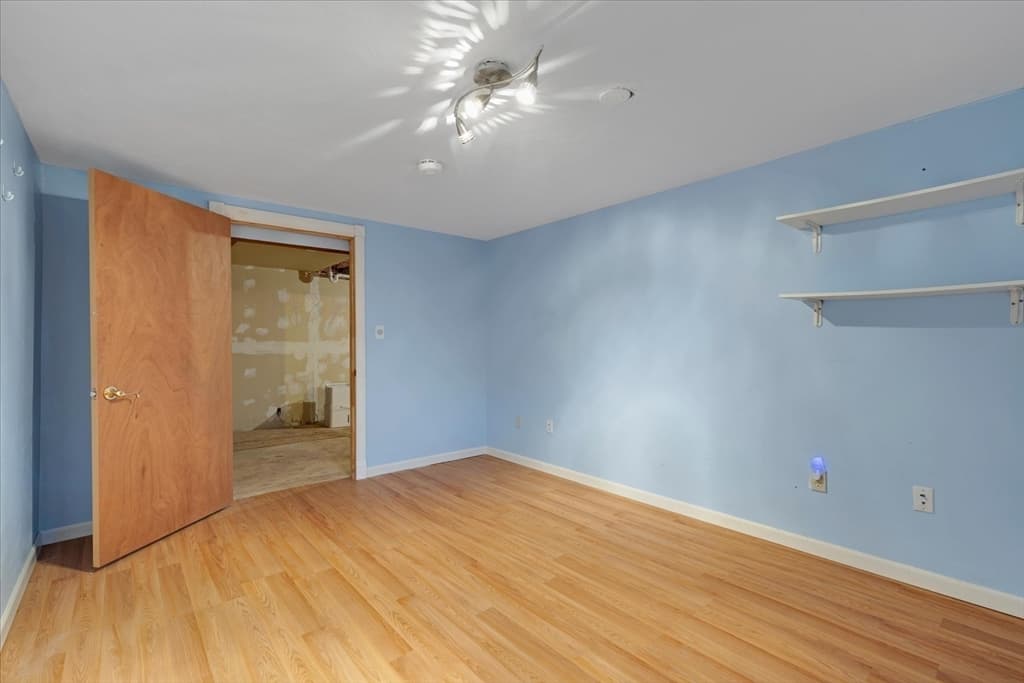 405 Village Dr # 405, Bourne MA 02532 photo 32