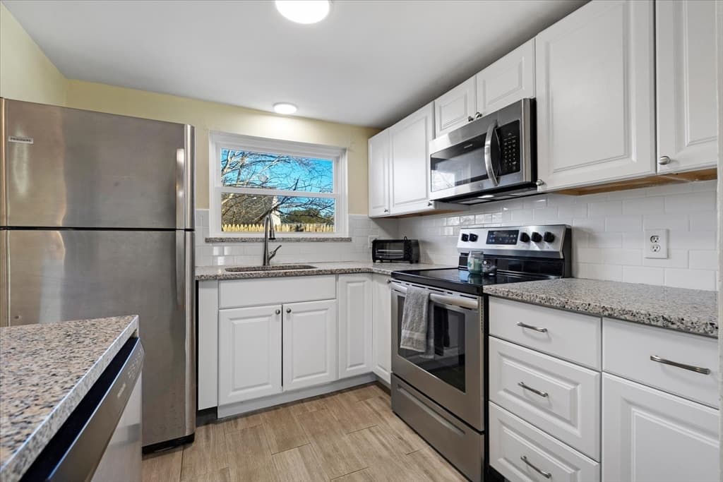 405 Village Dr # 405, Bourne MA 02532 photo 14