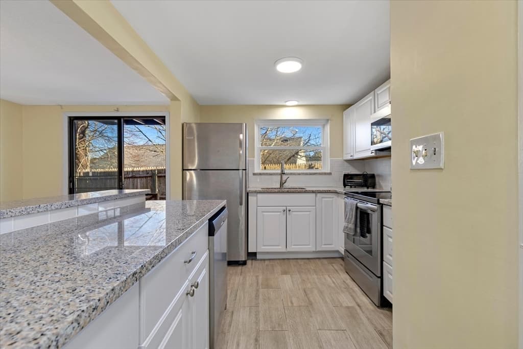 405 Village Dr # 405, Bourne MA 02532 photo 15
