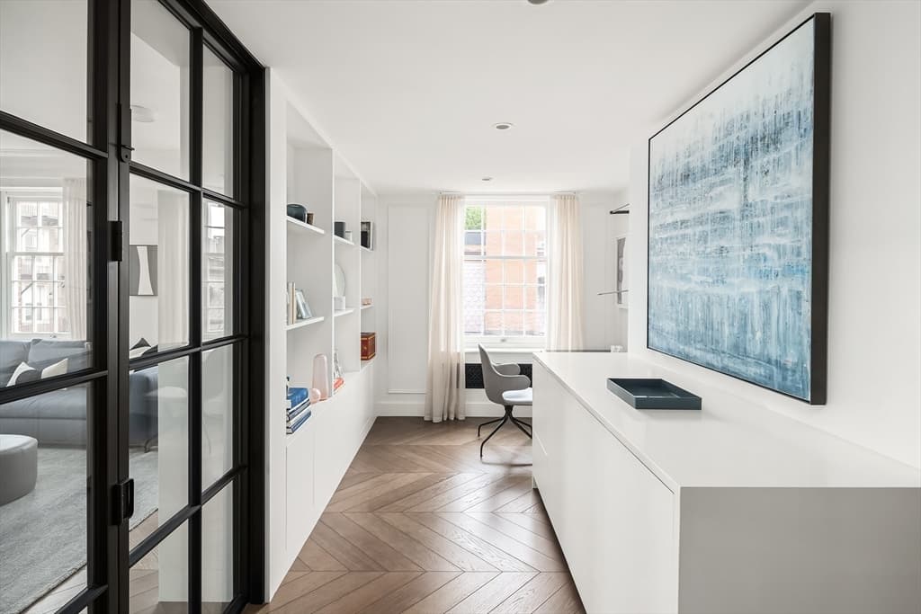 Condominium at 41 Mt Vernon Street # V, Boston MA 02108, photo 16 of 23