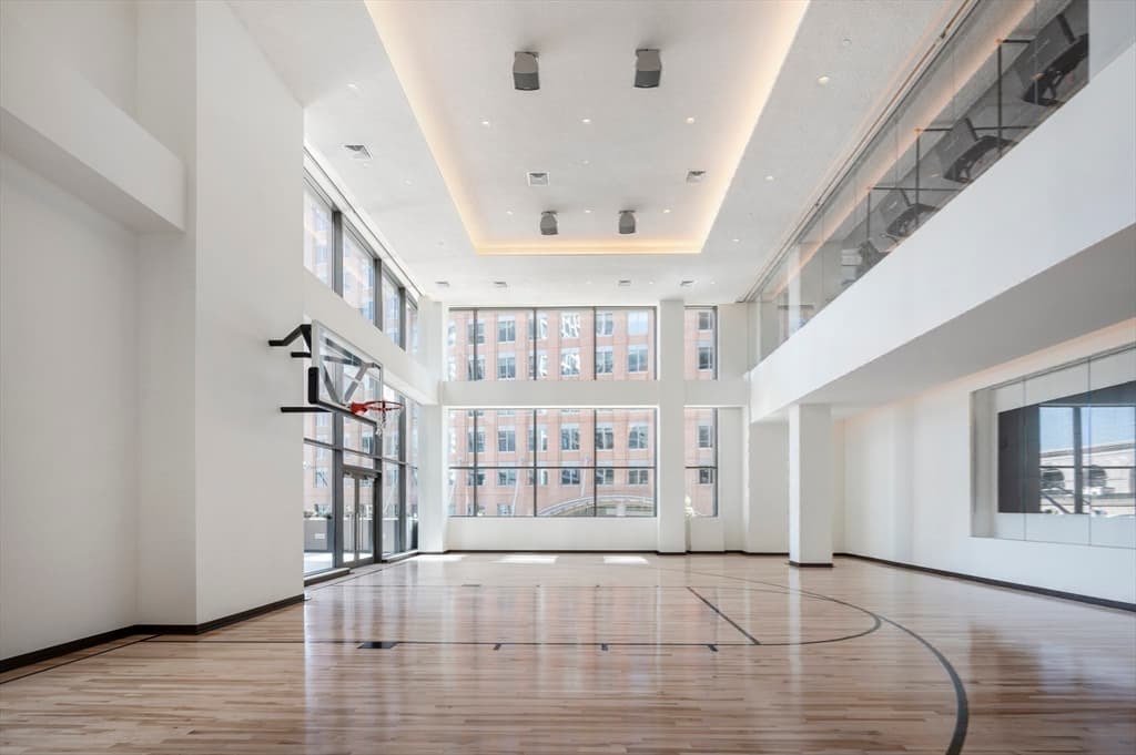 Condominium at 135 Seaport Blvd # 1607, Boston MA 02210, photo 13 of 17